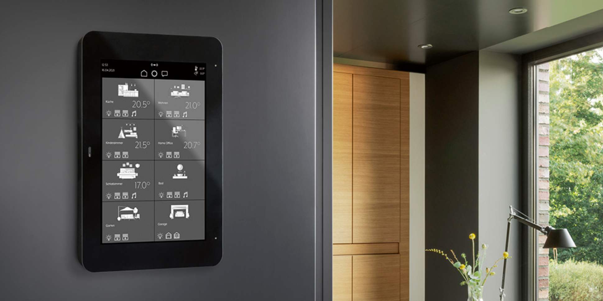 JUNG Smart Panel 8 bei Elektro Hess GmbH & Co. KG in Sachsen bei Ansbach