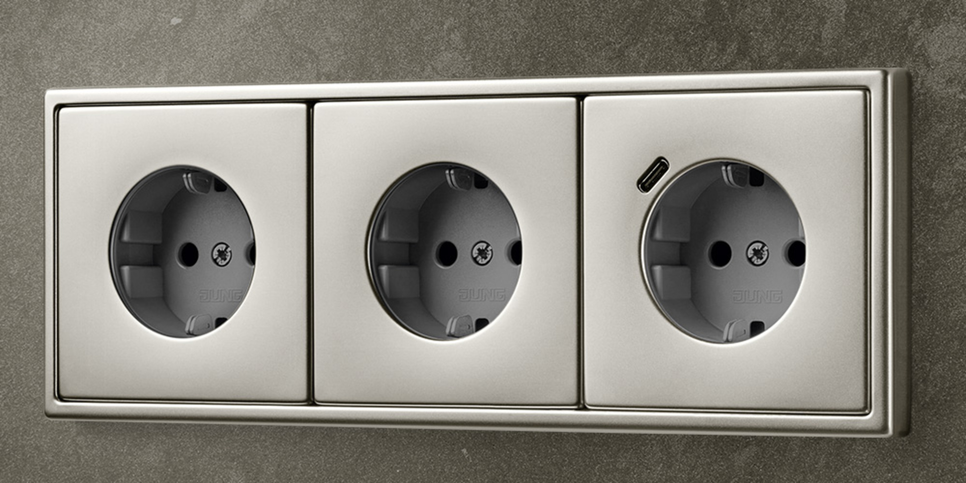 SCHUKO® Steckdosen mit USB bei Elektro Hess GmbH & Co. KG in Sachsen bei Ansbach