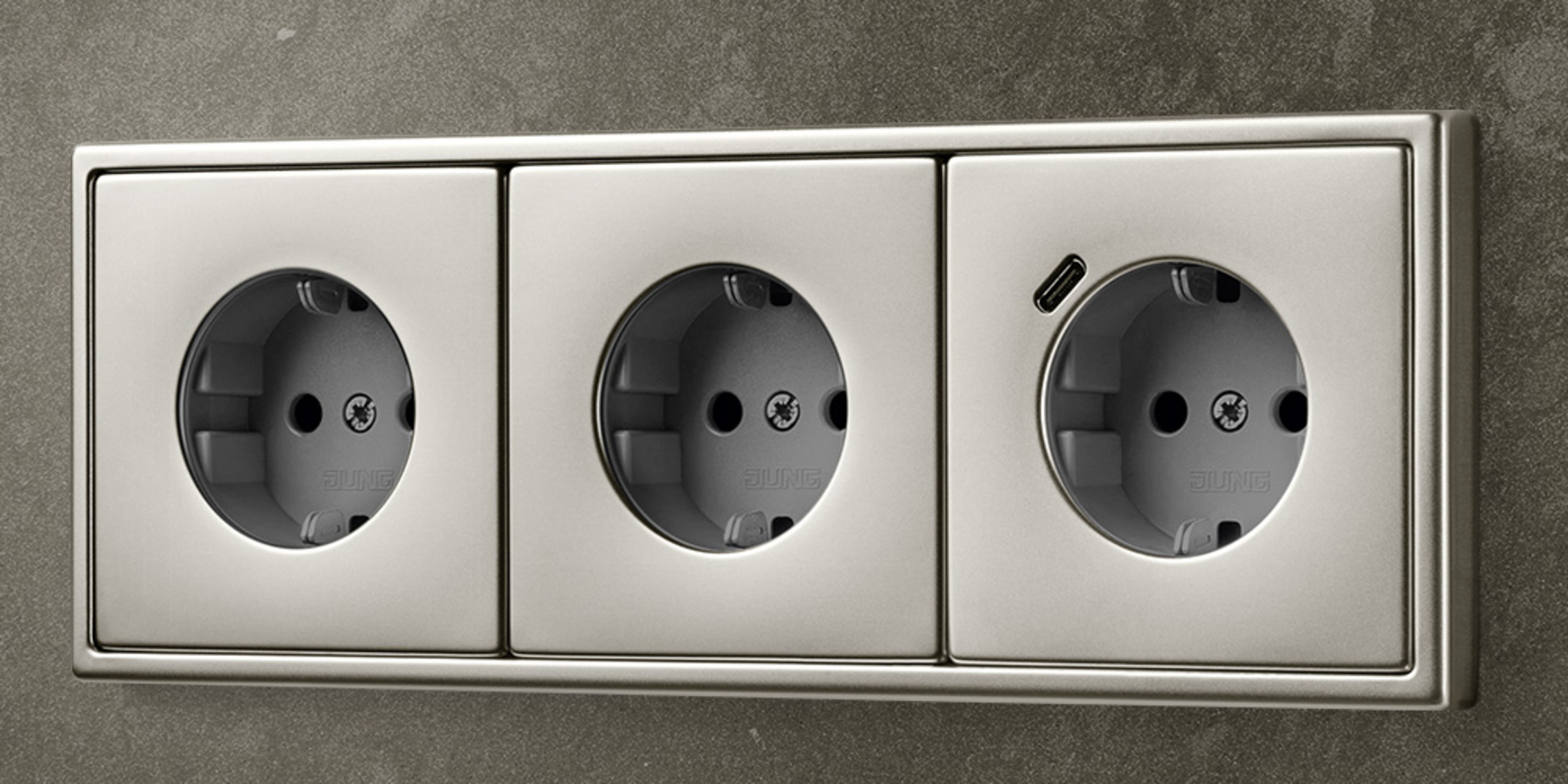 SCHUKO® Steckdosen mit USB bei Elektro Hess GmbH & Co. KG in Sachsen bei Ansbach