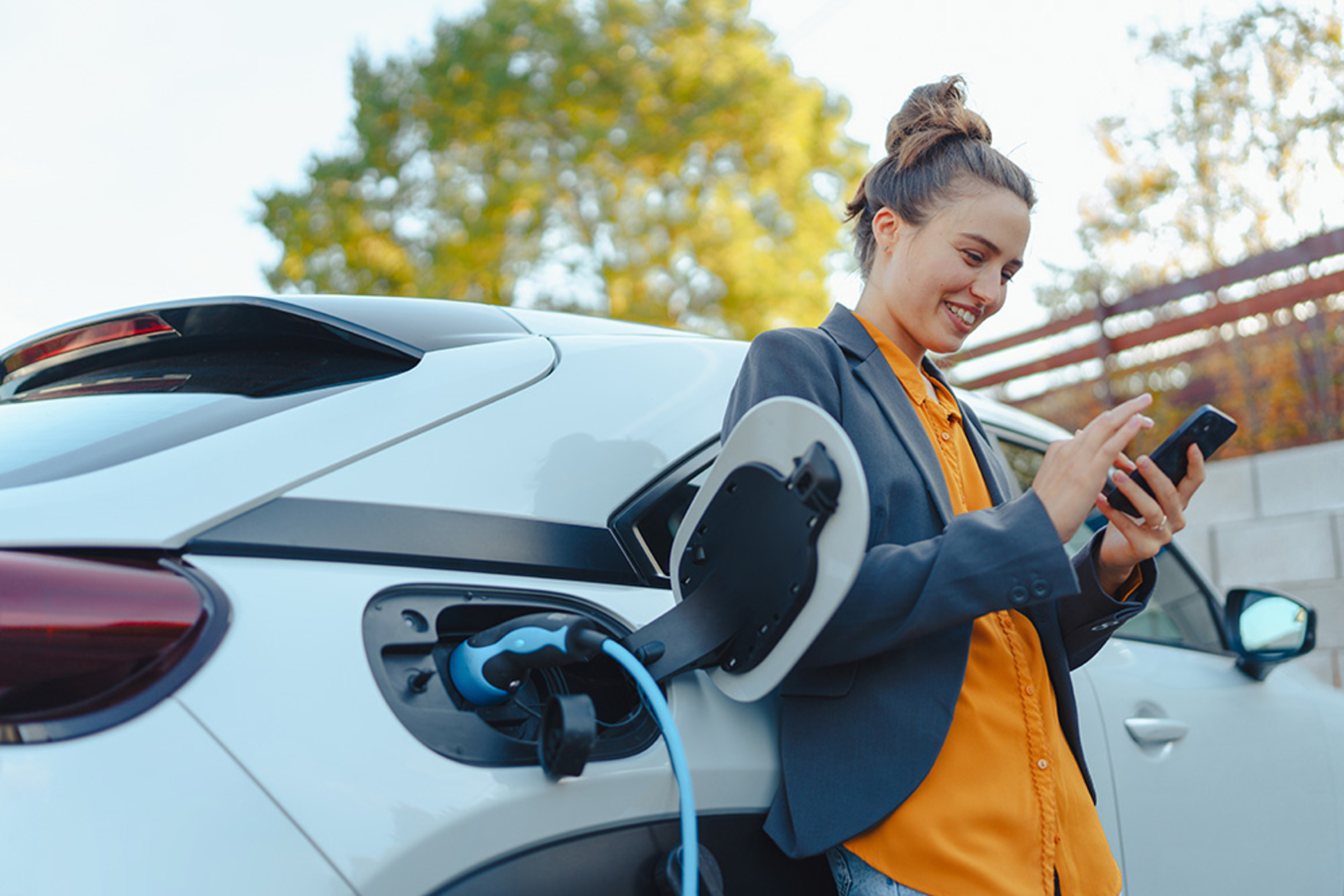 Elektro­mobilität bei Elektro Hess GmbH & Co. KG in Sachsen bei Ansbach
